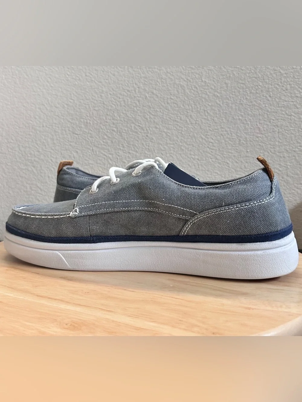 NWOT. West Marine Men's Gray Canvas Boat Shoes Size 11.5